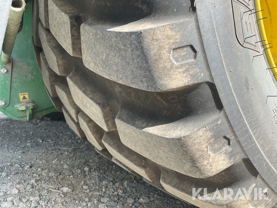 Rundbalspress John Deere C441R
