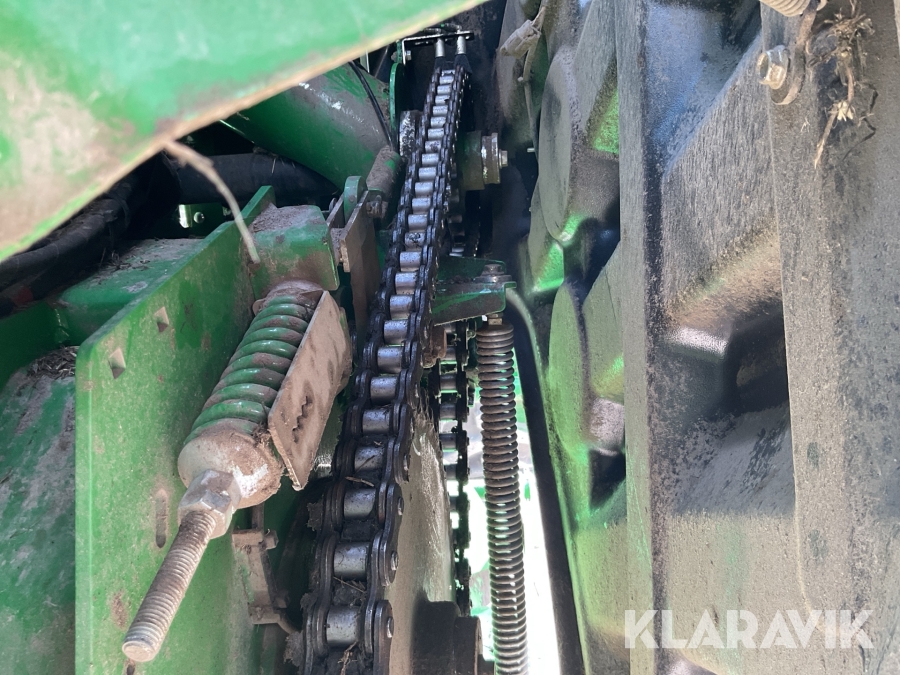 Rundbalspress John Deere C441R