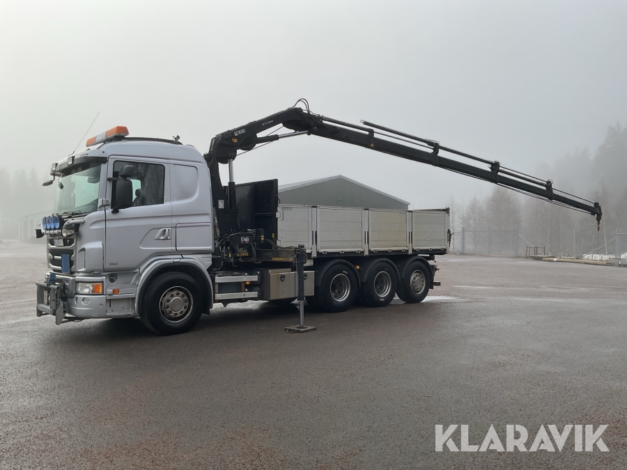 Lastbil Scania G440 med kran och tipp