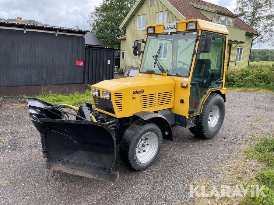 Traktor Schanzlin 504 med vikplog