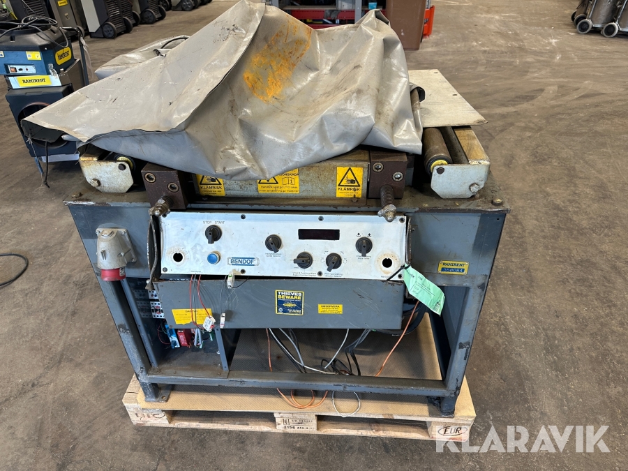 Bockningsmaskin Bendof B40PLC