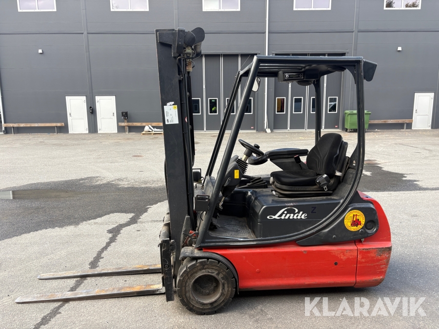 Gaffeltruck Linde E18C-02