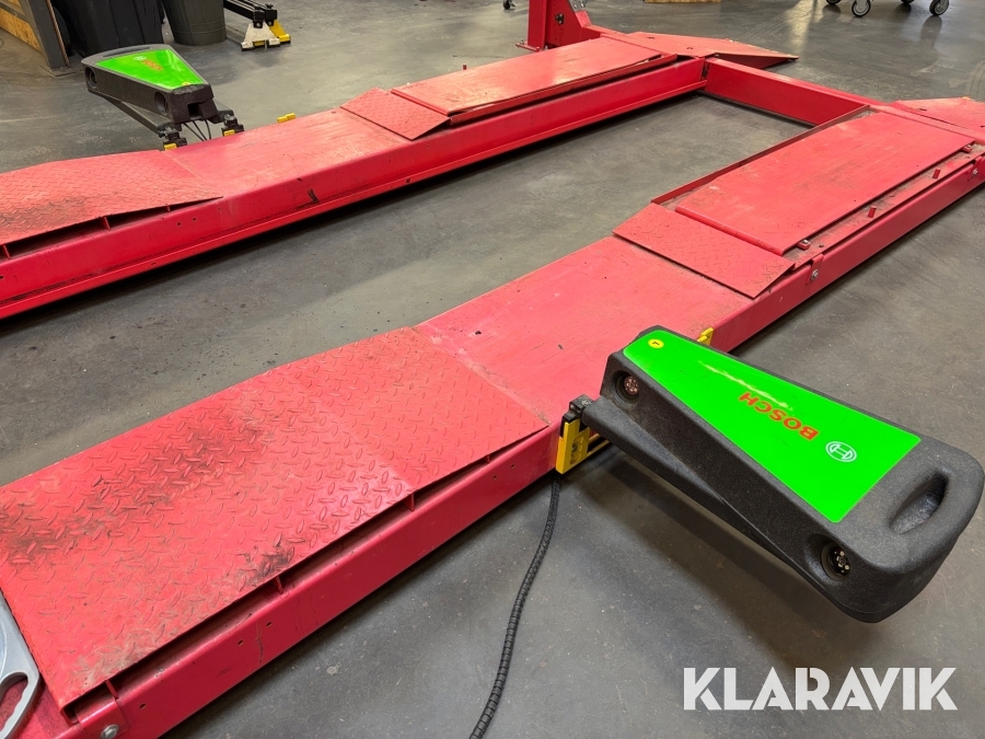 Hjulinställare Bosch FWA 4630 med pricktavlor och data