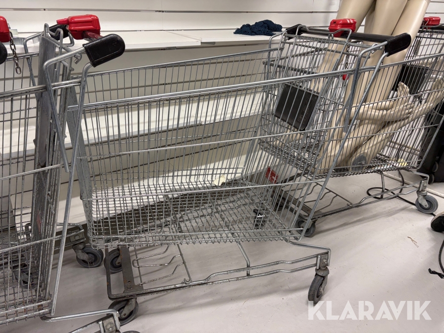 Butiksinredning kundvagnar 13st
