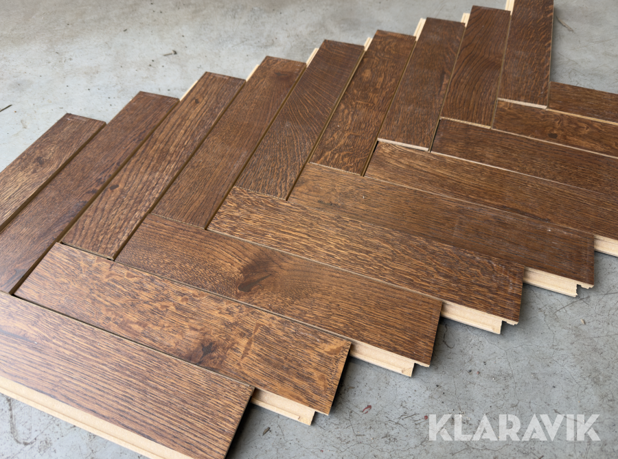 Fiskbensparkett, brunt, lackat,  5-G klick, Välinge 172kvm